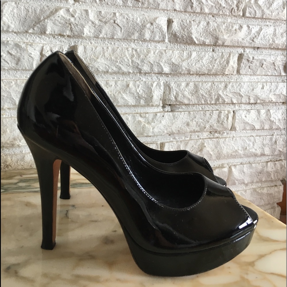 Cole haan sz 8 patent leather platform pumps